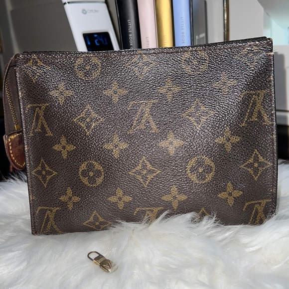Louis Vuitton Handbags - Vintage Louis Vuitton Authentic Toiletry Makeup Bag/Pouch, no longer produced